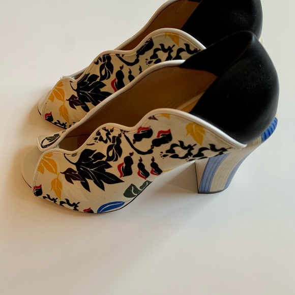 FENDI CREAM BLUE ROCOCO FLORAL HIGH HEELS SIZE 40 - Picture 5 of 9